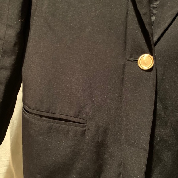 • vintage black blazer gold button • - Picture 4 of 14
